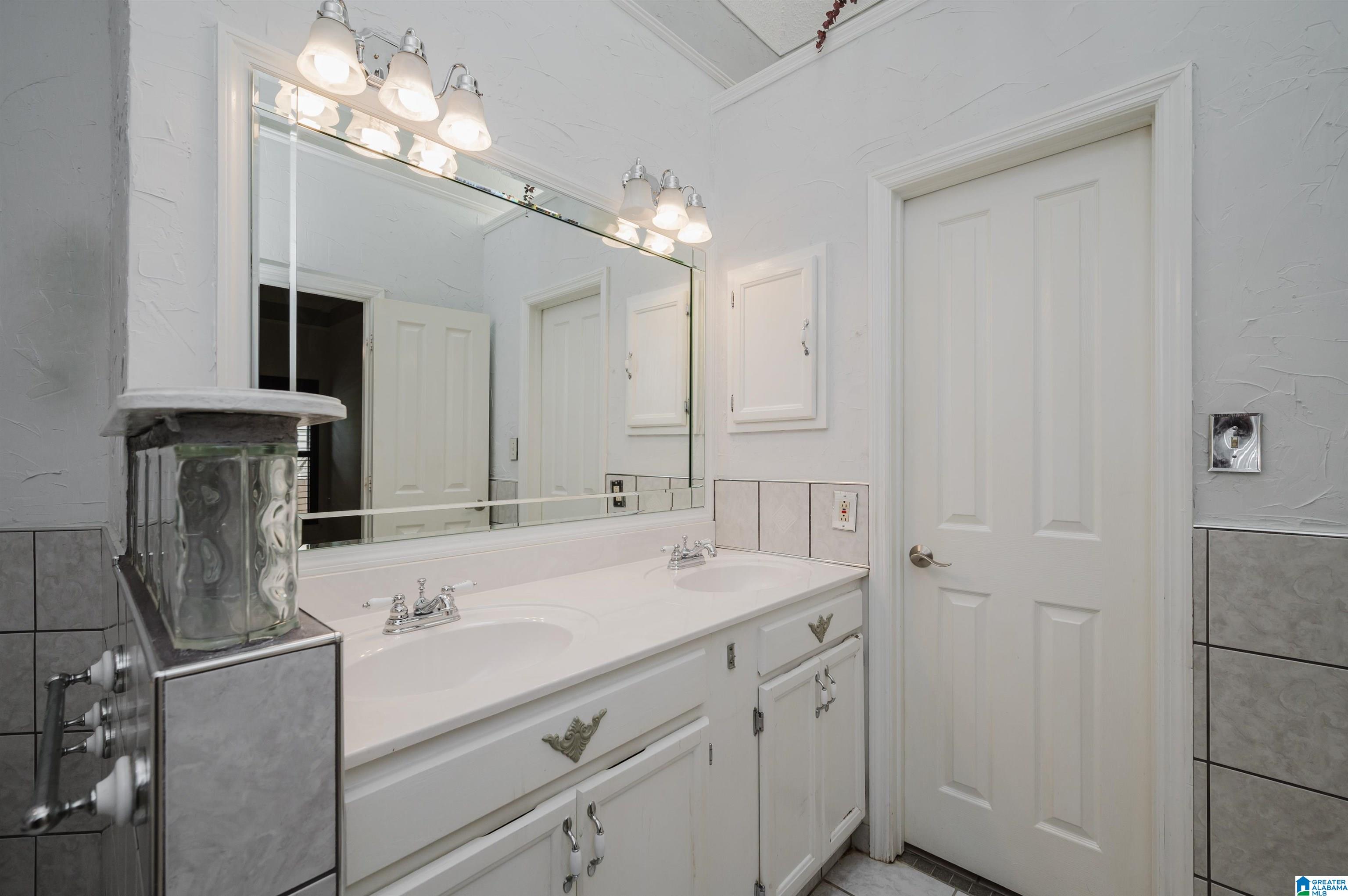 100 Braxton Way Pelham, AL 35124 - Photo 25 of 44