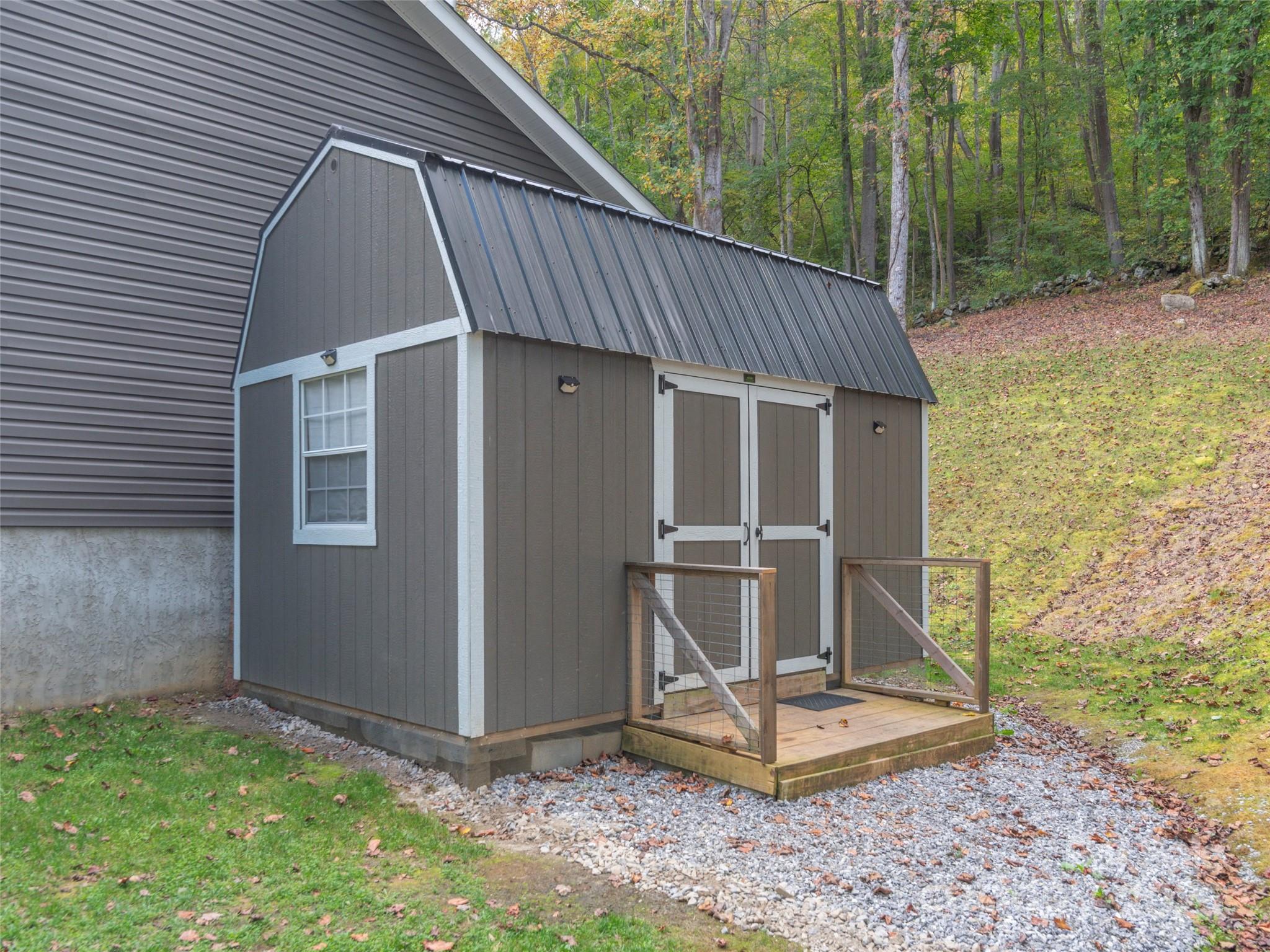 62 Sallys Branch Road Clyde, NC 28721 - Photo 23 of 30
