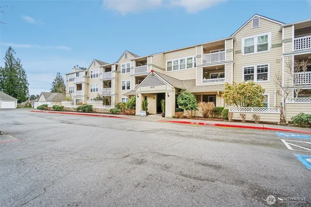 $399,000 | 4133 224th Lane Southeast, Unit 302, Issaquah, WA 98029
