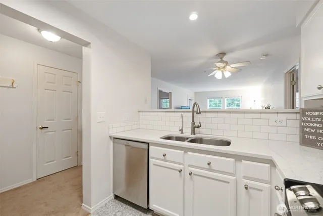 $399,000 | 4133 224th Lane Southeast, Unit 302, Issaquah, WA 98029