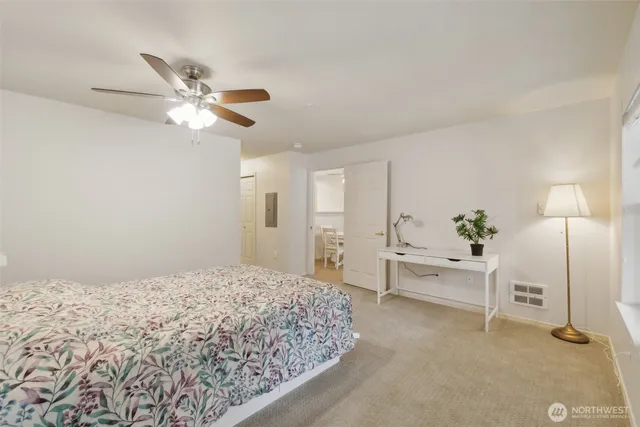 $399,000 | 4133 224th Lane Southeast, Unit 302, Issaquah, WA 98029