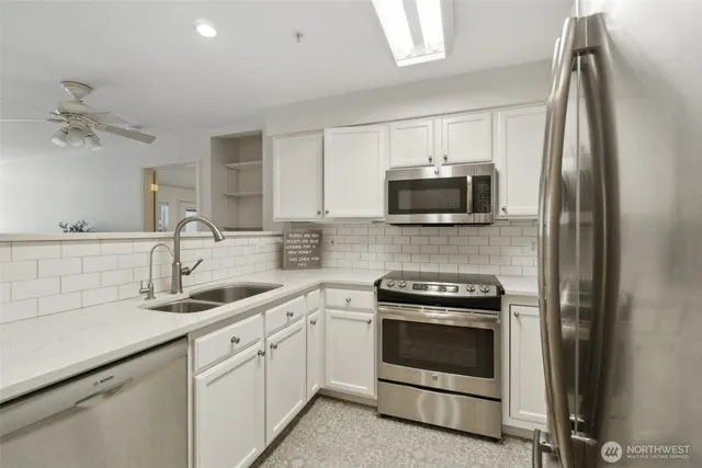 $399,000 | 4133 224th Lane Southeast, Unit 302, Issaquah, WA 98029