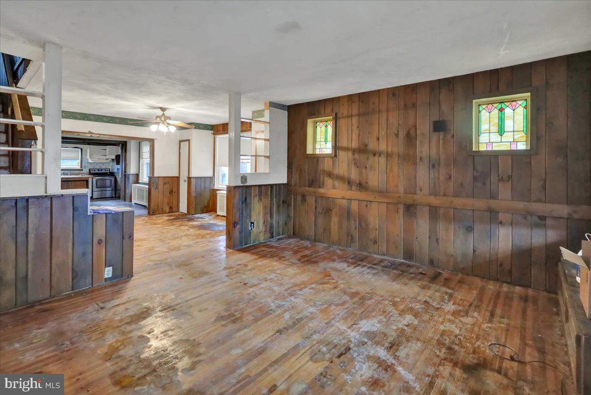 913 Gregg Avenue Reading, PA 19607 - Photo 6 of 18 Gallery Image 6