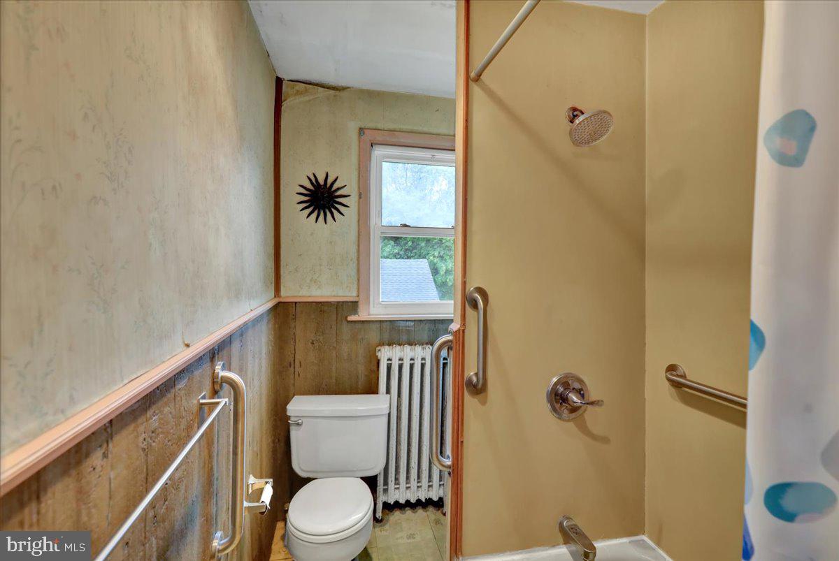 913 Gregg Avenue Reading, PA 19607 - Photo 10 of 18 Gallery Image 10