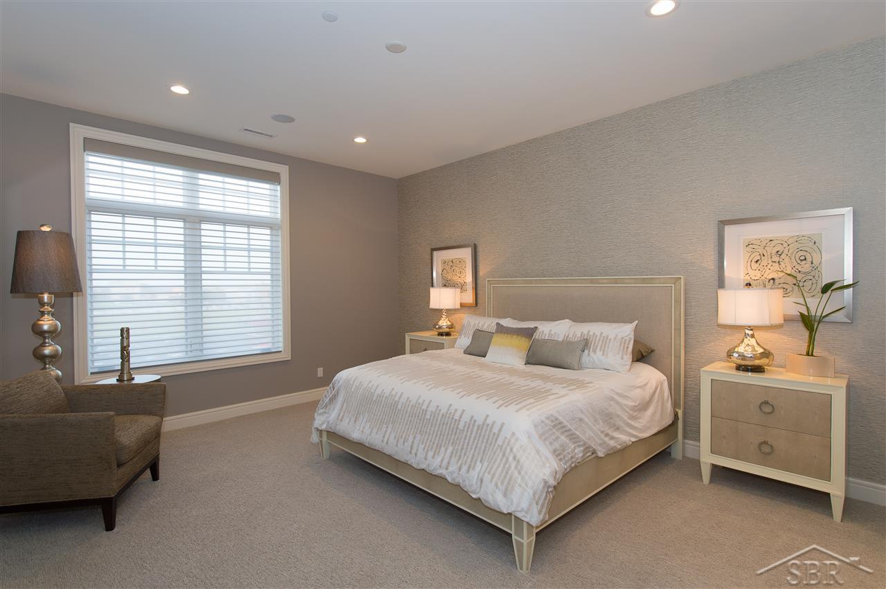 9 East Main Street, Unit 404 Bay City, MI 48708 - Photo 17 of 39 31270204-16.JPG