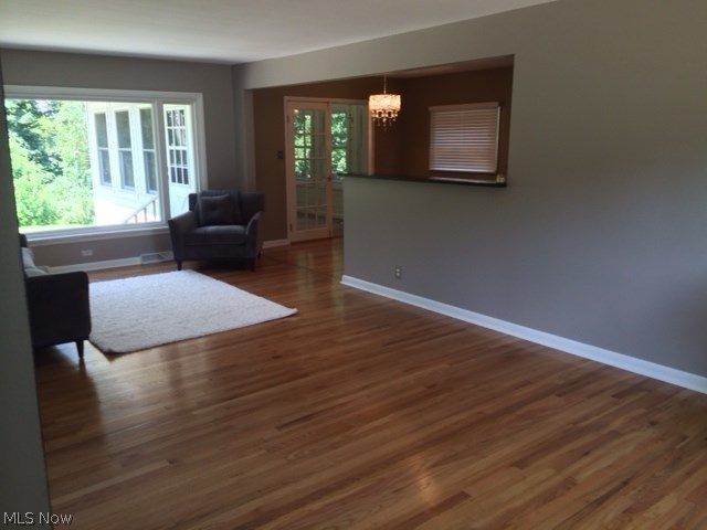 93 Kenridge Road Akron, OH 44333 - Photo 3 of 15