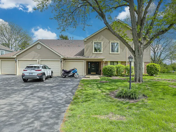 $324,500 | -n061 Coniston Court, Unit 605, Winfield, IL 60190