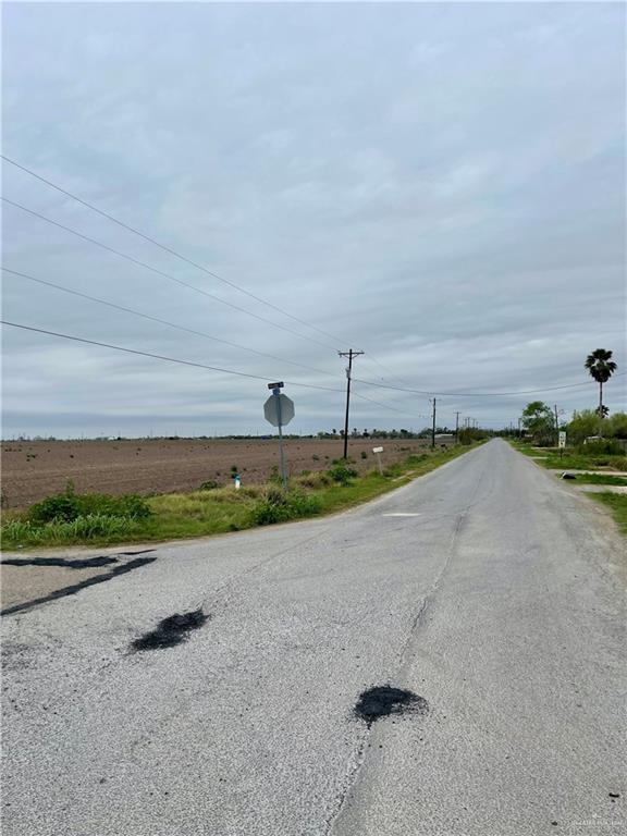 N/a North Sky Soldier Road Weslaco, TX 78596 - Photo 2 of 3 a view of a road with an ocean view