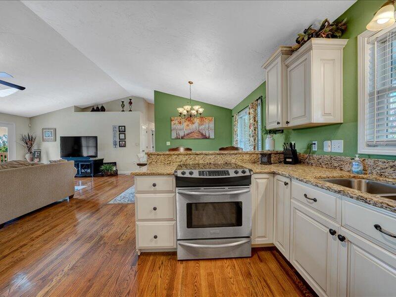 490 Chestnut Hill Road Rocky Mount, VA 24151 - Photo 15 of 54 Kitchen