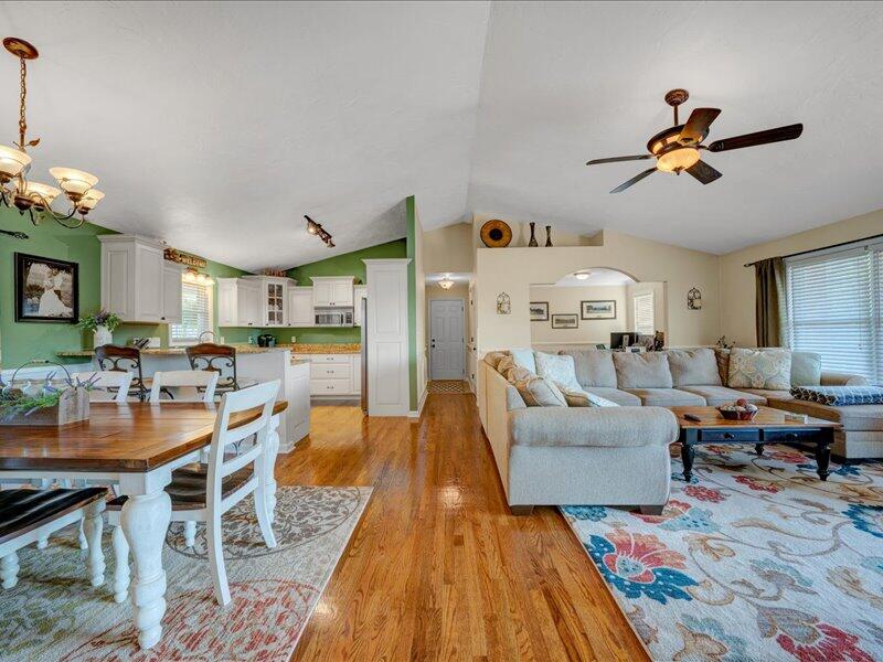490 Chestnut Hill Road Rocky Mount, VA 24151 - Photo 7 of 54 Great Room