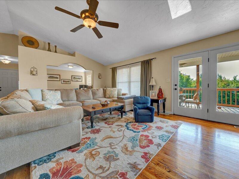 490 Chestnut Hill Road Rocky Mount, VA 24151 - Photo 8 of 54 Great Room