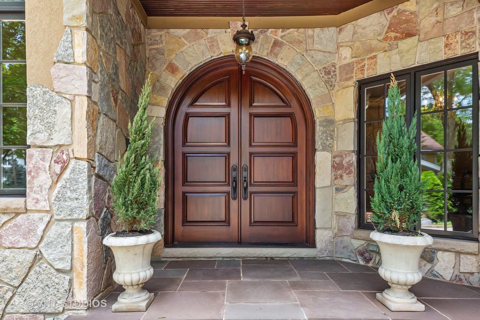 561 Walker Road Hinsdale, IL 60521 - Photo 3 of 41