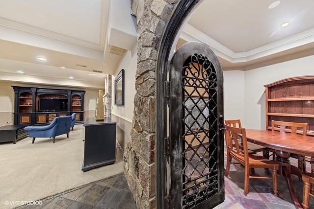 561 Walker Road Hinsdale, IL 60521 - Photo 25 of 41 a view of workspace with furniture