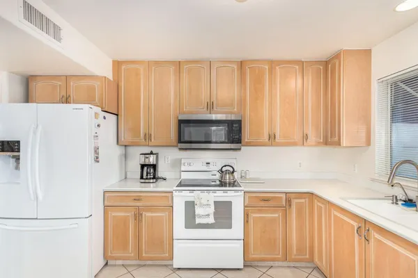 $2,295 | 220 North 22nd Place, Unit 1109, Mesa, AZ 85213