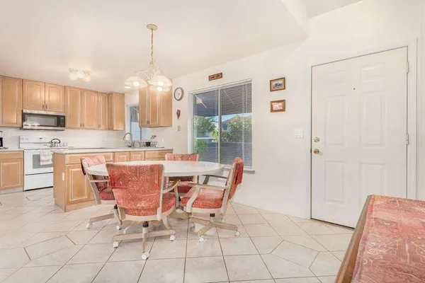 $2,295 | 220 North 22nd Place, Unit 1109, Mesa, AZ 85213