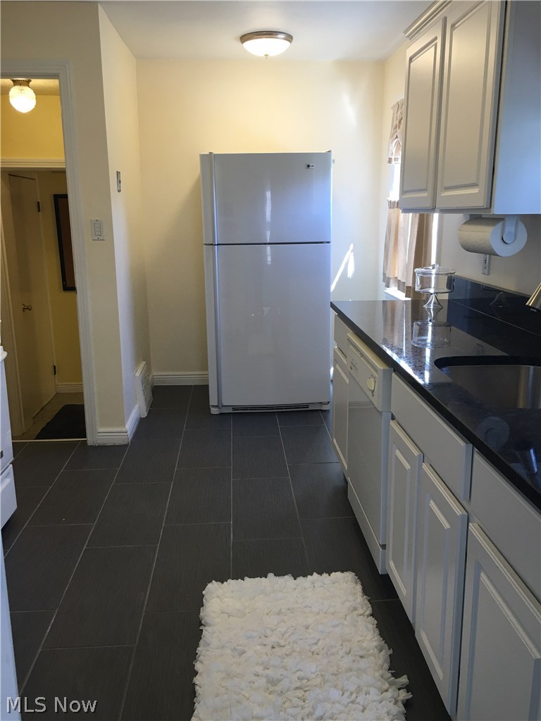4824 Westbourne Road Cleveland, OH 44124 - Photo 7 of 22 Gallery Image 7