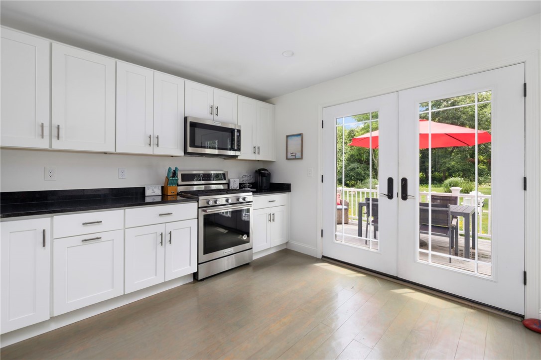 48 Foddering Farm Road Narragansett, RI 02882 - Photo 7 of 40