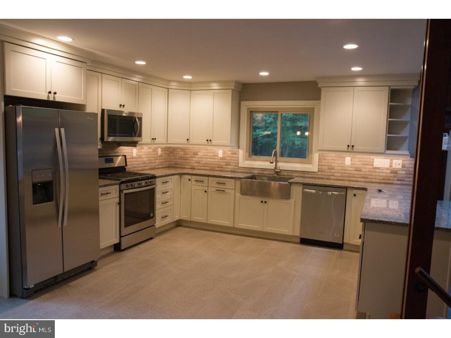 137 Pitman Downer Road Sewell, NJ 08080 - Photo 11 of 25 Kitchen