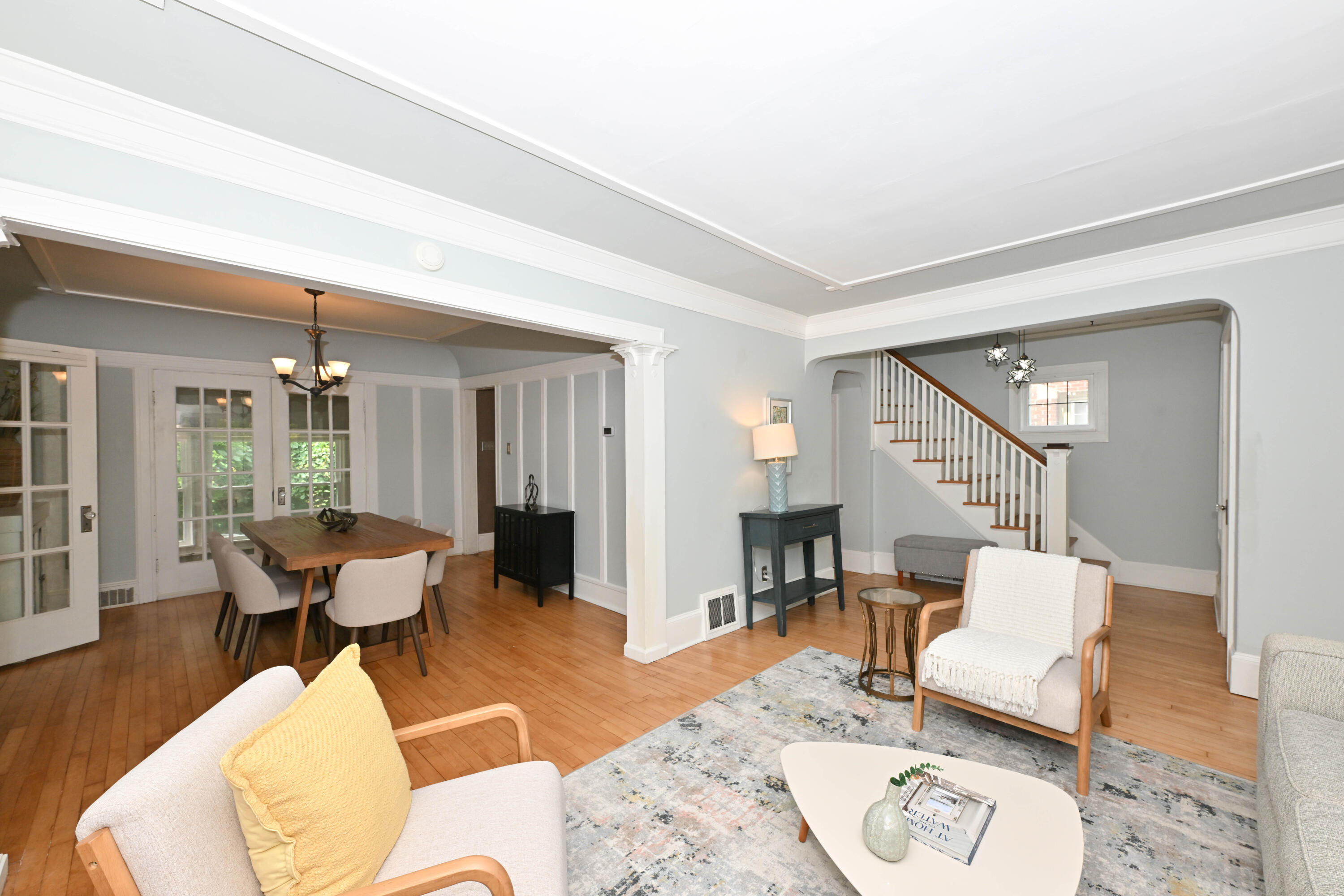 1915 North 53rd Street Milwaukee, WI 53208 - Photo 5 of 25 Living room