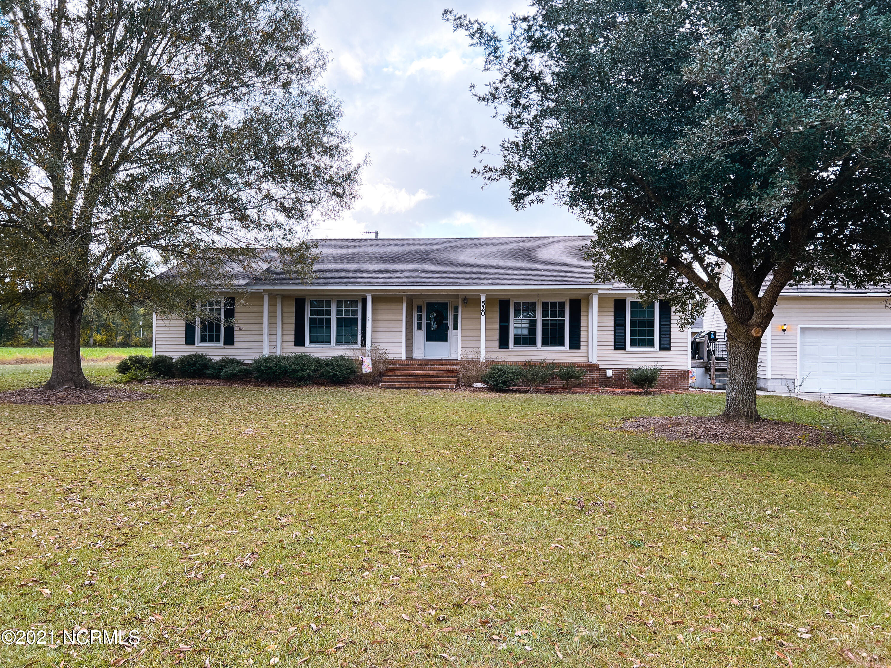 520 Jonestown Road Wallace, NC 28466 - Photo 2 of 21 3C1E389E-BEEB-471A-A44E-3E822B346421