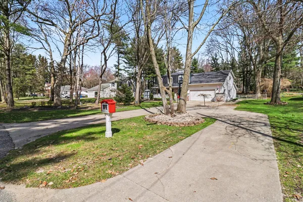 $575,000 | 1378 North Lendale Street, Ludington, MI 49431