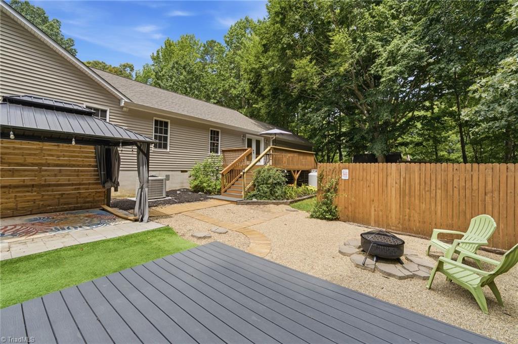376 Staplewood Road Lexington, NC 27295 - Photo 45 of 50 back yard patio area