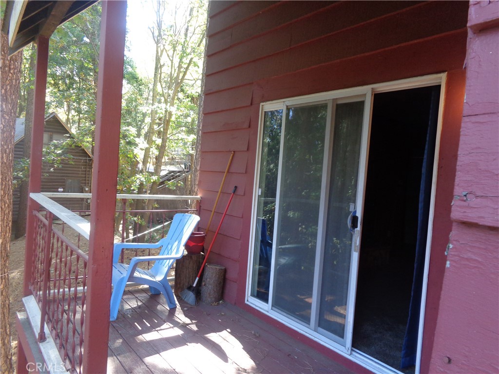 1021 Coulter Pine Road Crestline, CA 92325 - Photo 28 of 31 Back deck