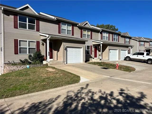 $350,000 | 1209 Pinewood Drive, Osage Beach, MO 65065