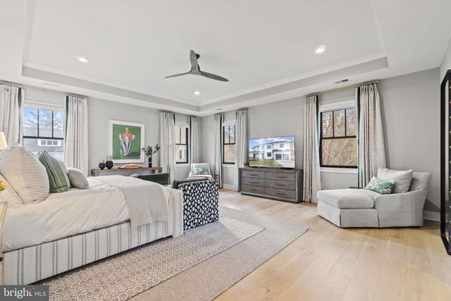 $2,650,000 | 3828 20th Street North, Arlington, VA 22207