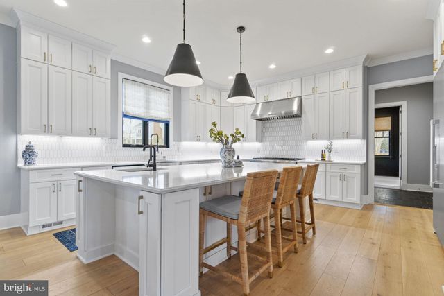 $2,650,000 | 3828 20th Street North, Arlington, VA 22207