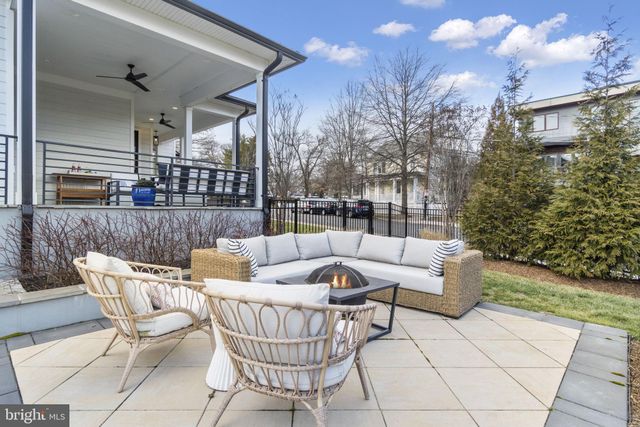 $2,650,000 | 3828 20th Street North, Arlington, VA 22207