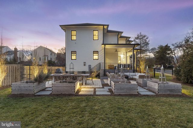 $2,650,000 | 3828 20th Street North, Arlington, VA 22207