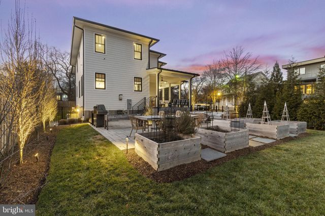 $2,650,000 | 3828 20th Street North, Arlington, VA 22207