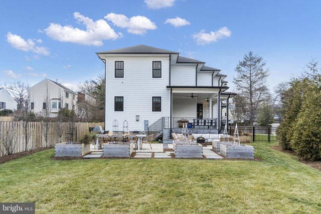 $2,650,000 | 3828 20th Street North, Arlington, VA 22207
