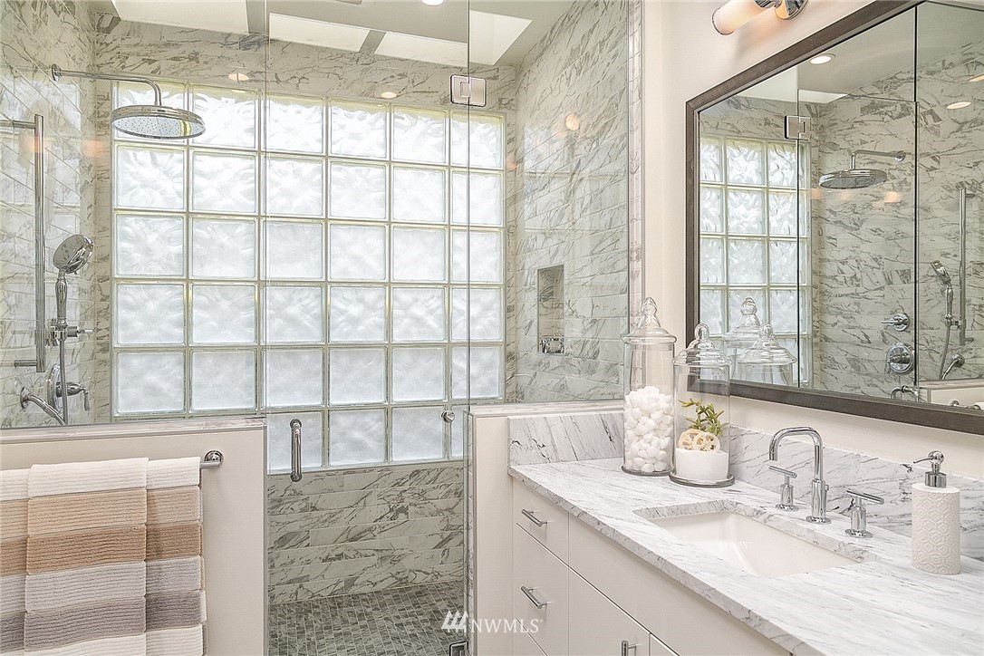 8439 Ridge Road Medina, WA 98039 - Photo 23 of 37 Gallery Image 23