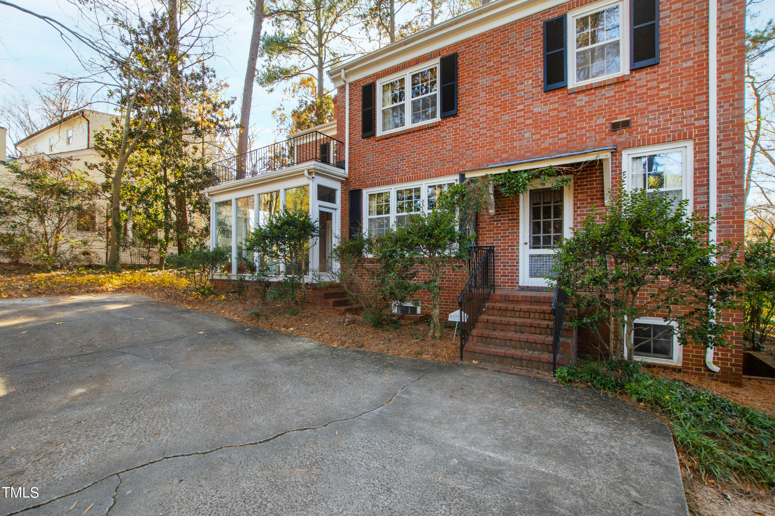 2522 Wake Drive Raleigh, NC 27608 - Photo 49 of 49 a view of a building with sitting area