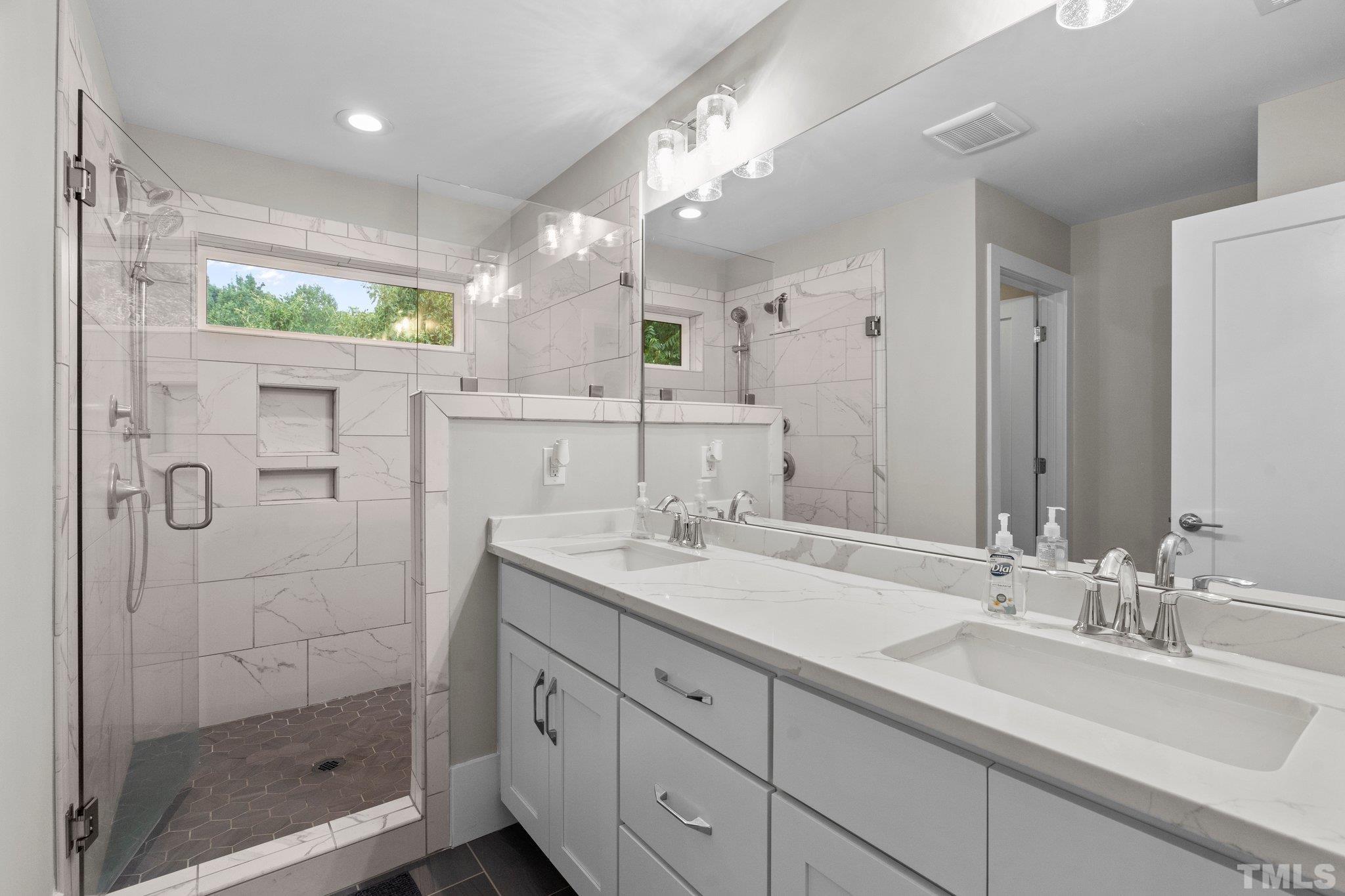 519 Heather Drive Raleigh, NC 27606 - Photo 31 of 51 Gallery Image 31