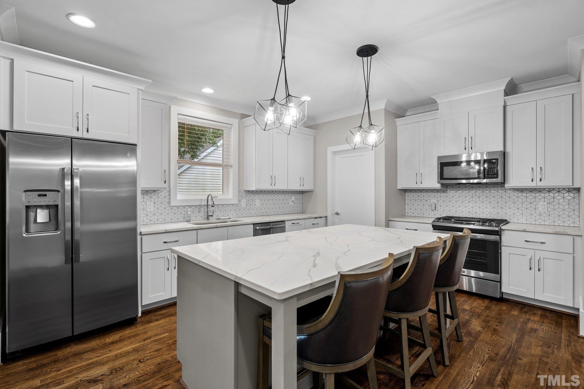 519 Heather Drive Raleigh, NC 27606 - Photo 7 of 51 Gallery Image 7
