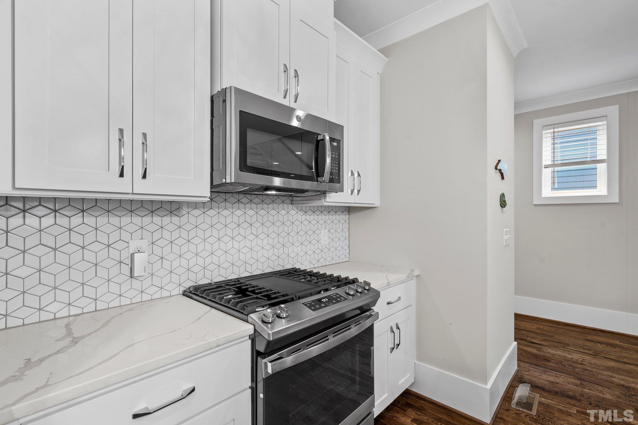 519 Heather Drive Raleigh, NC 27606 - Photo 8 of 51 Gallery Image 8