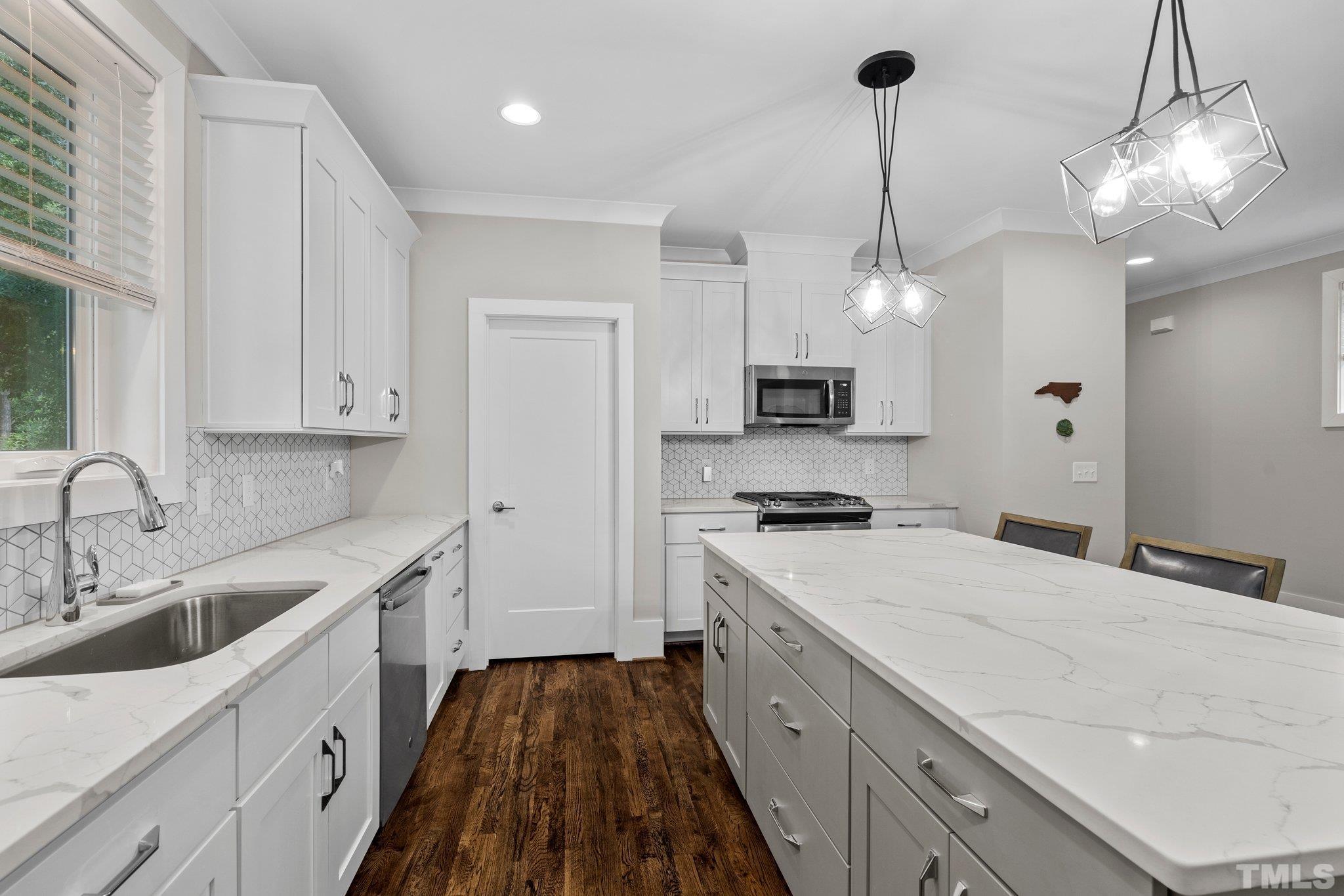 519 Heather Drive Raleigh, NC 27606 - Photo 9 of 51 Gallery Image 9