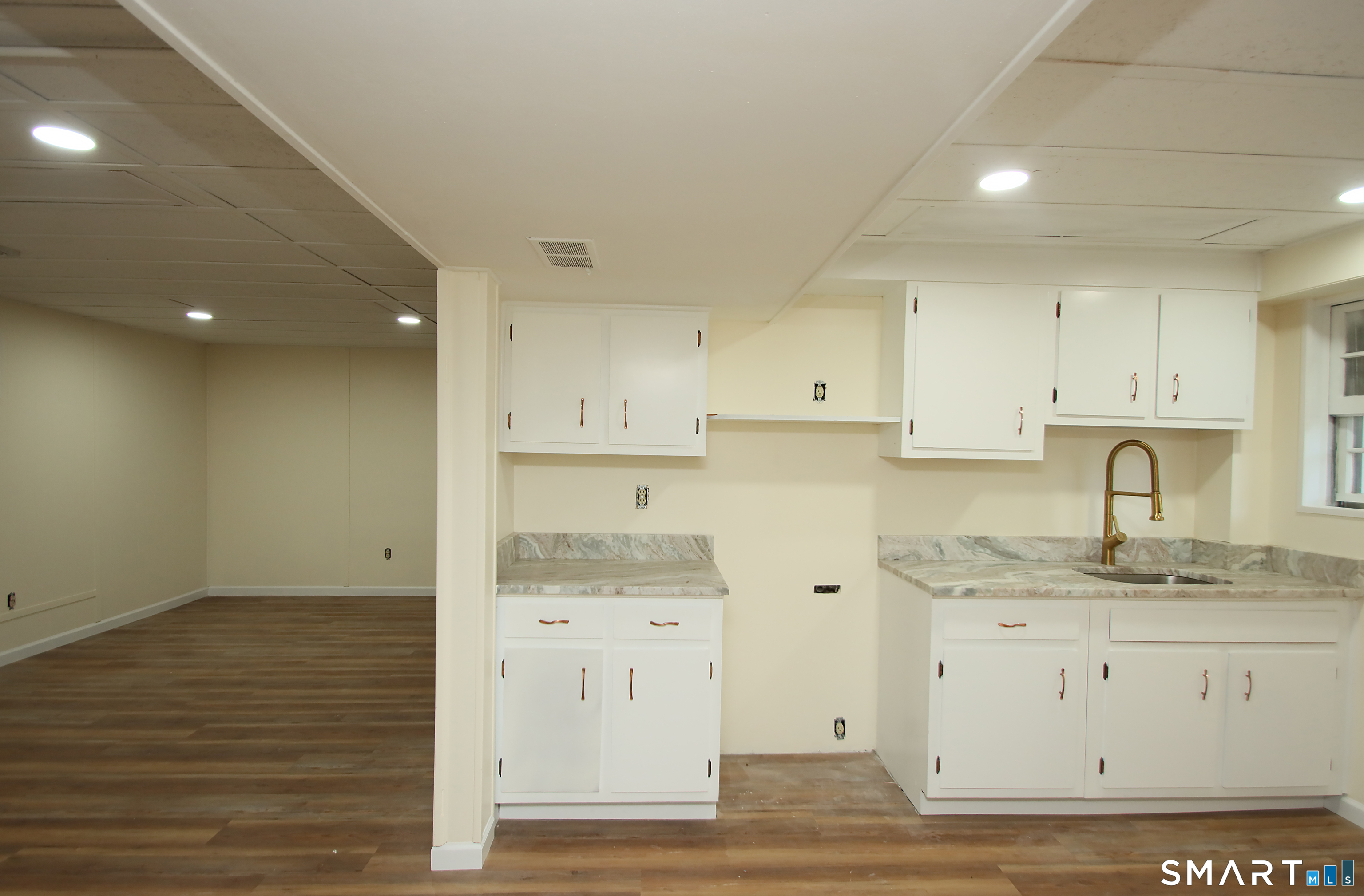 154 Hesse Road Hamden, CT 06517 - Photo 28 of 35