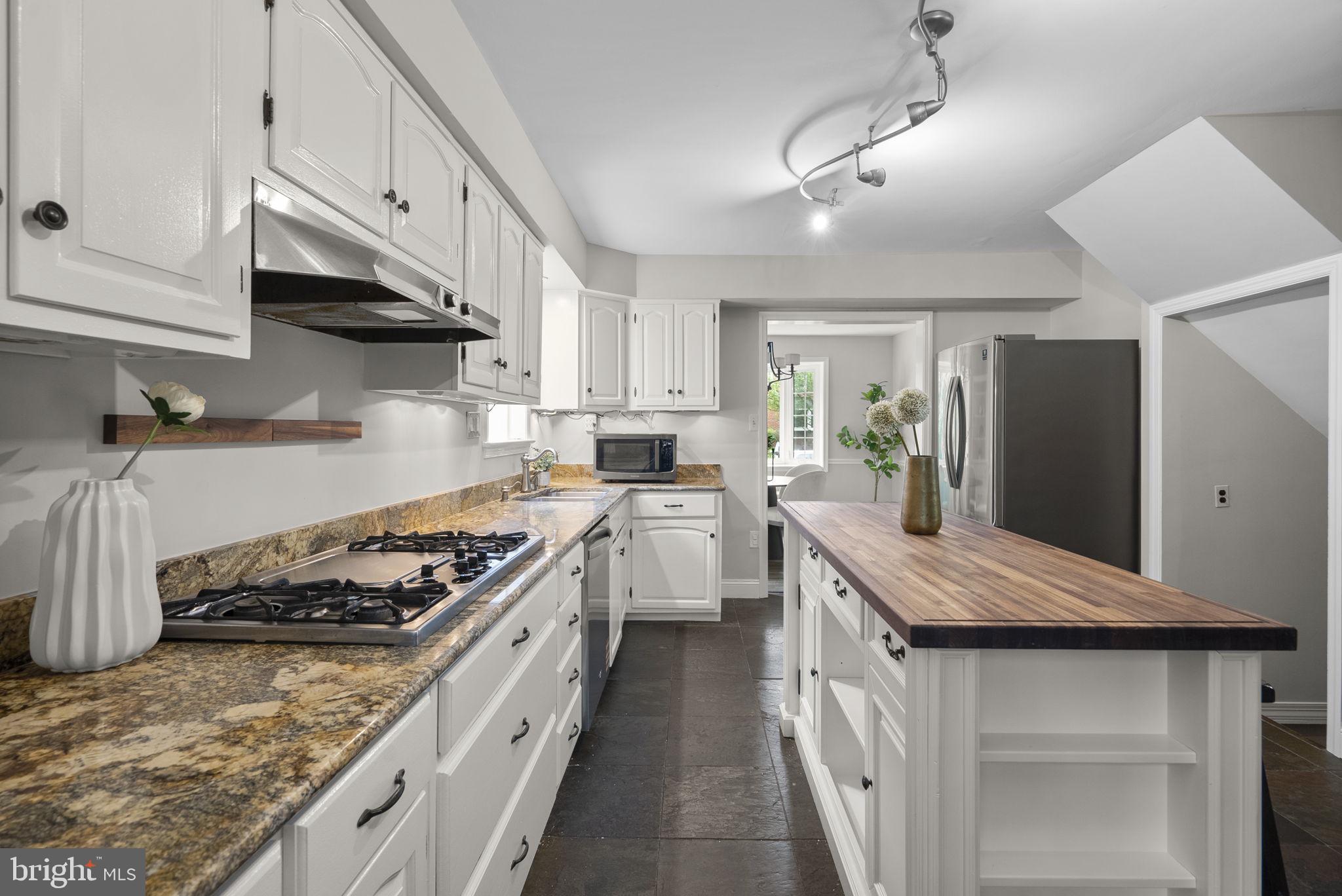 1111 Meurilee Lane Silver Spring, MD 20901 - Photo 15 of 39 Kitchen