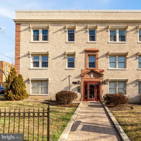$295,000 | 2625 3rd Street Northeast, Unit 306, Washington, DC 20002