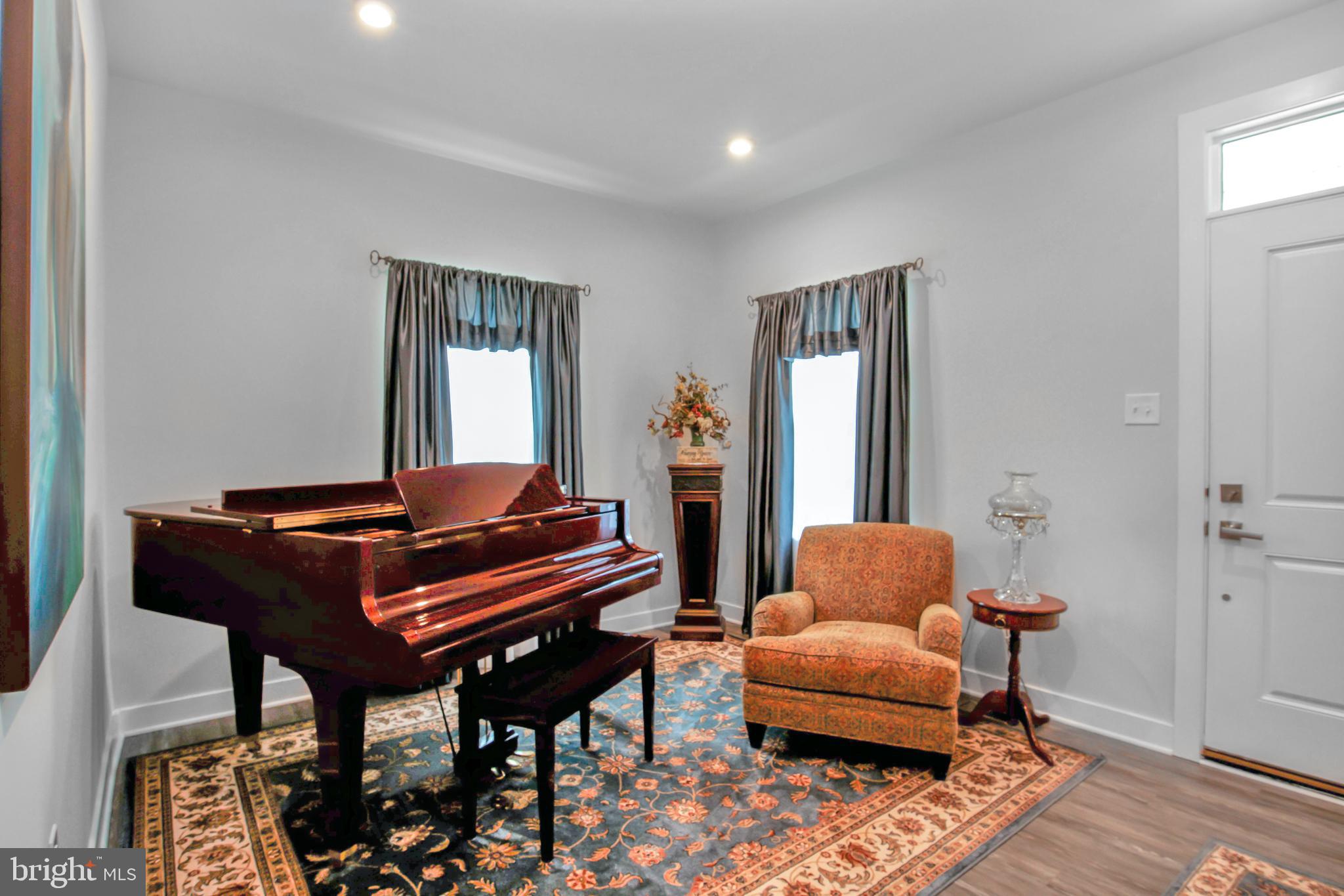 120 Pixie Moss Road Pottstown, PA 19464 - Photo 3 of 43 Living Room