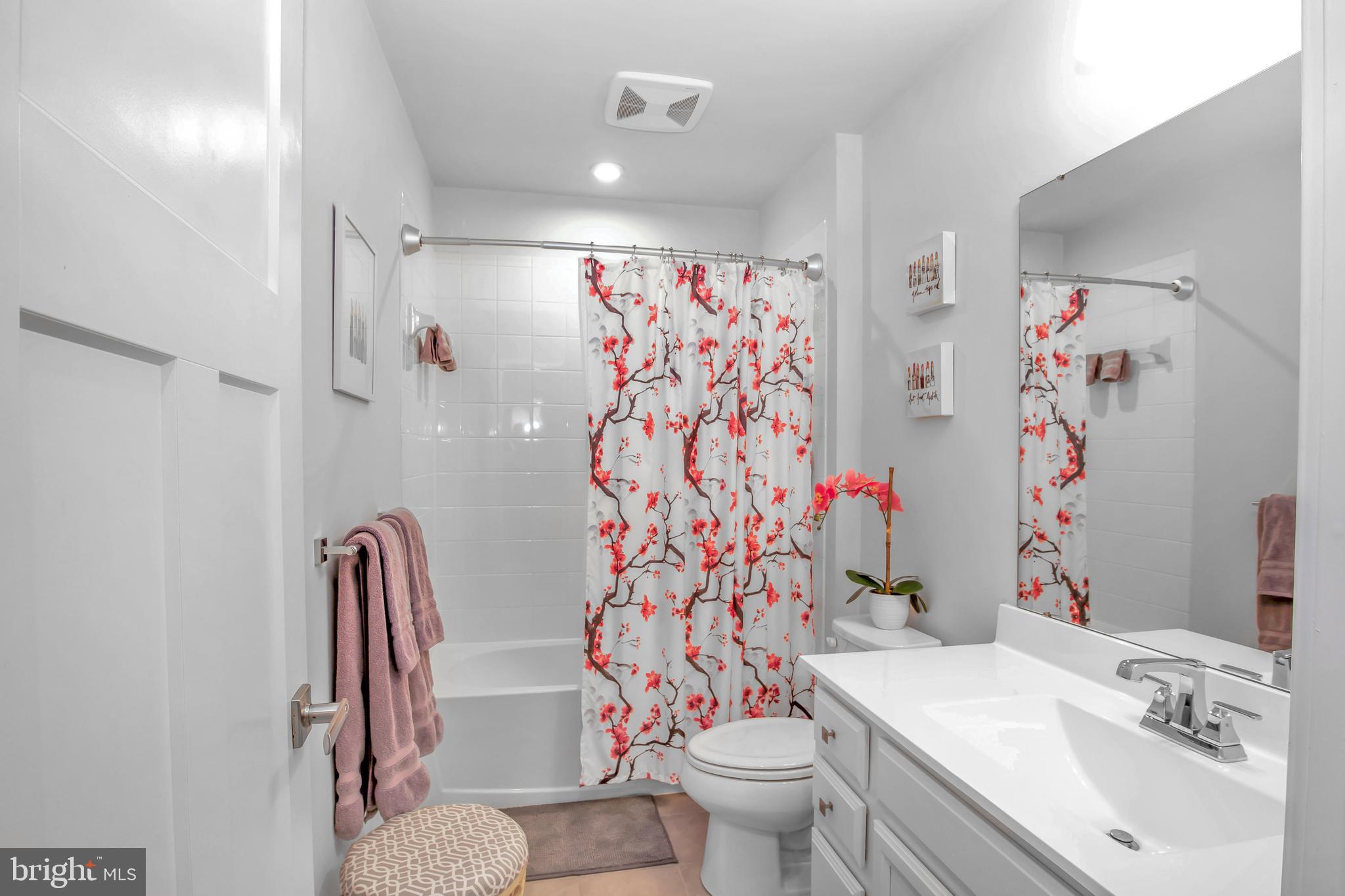 120 Pixie Moss Road Pottstown, PA 19464 - Photo 25 of 43 Hall Bathroom