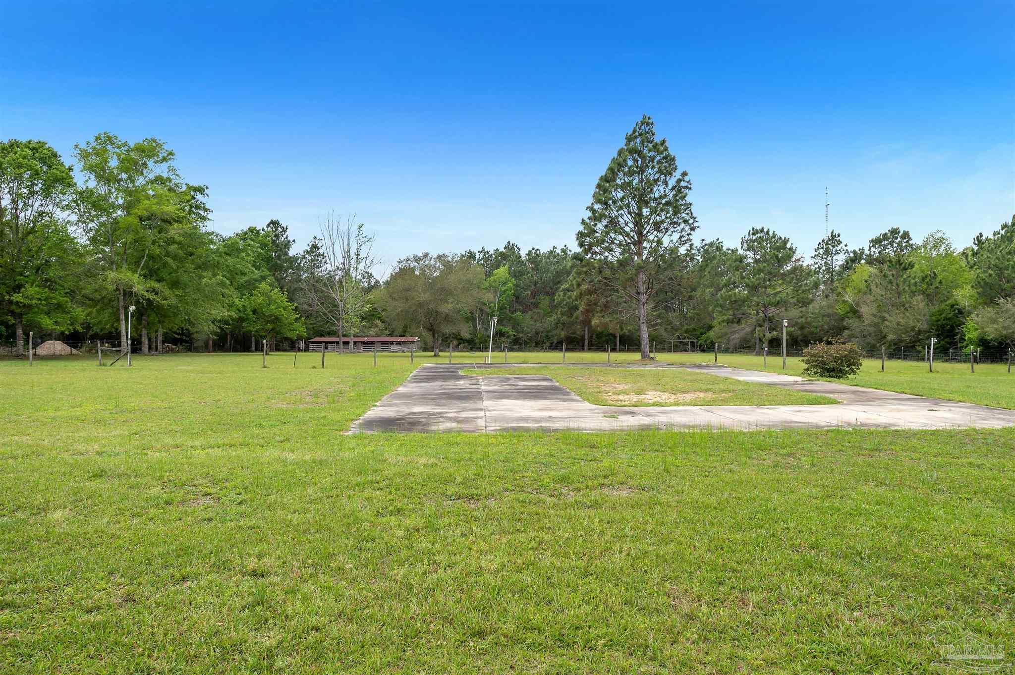 27275 Glass Road Robertsdale, AL 36567 - Photo 9 of 44