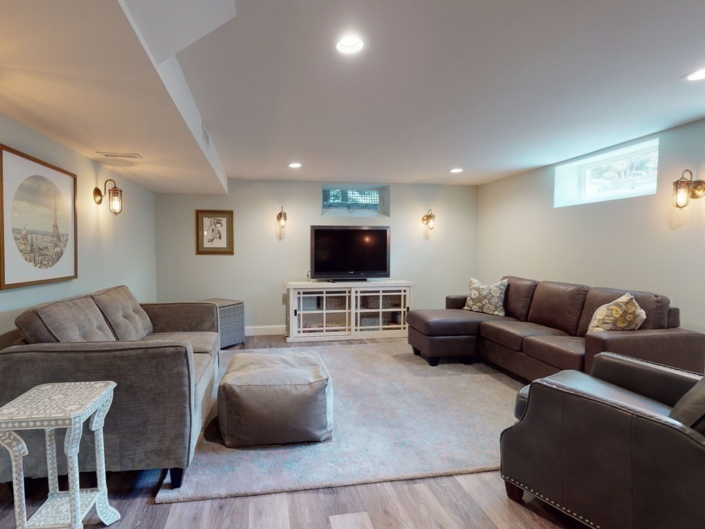 258 Linden Street Waltham, MA 02452 - Photo 28 of 41