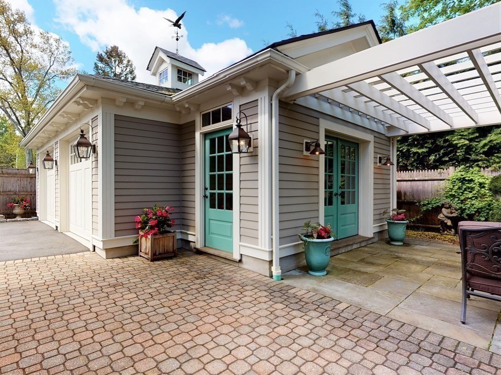 258 Linden Street Waltham, MA 02452 - Photo 34 of 41