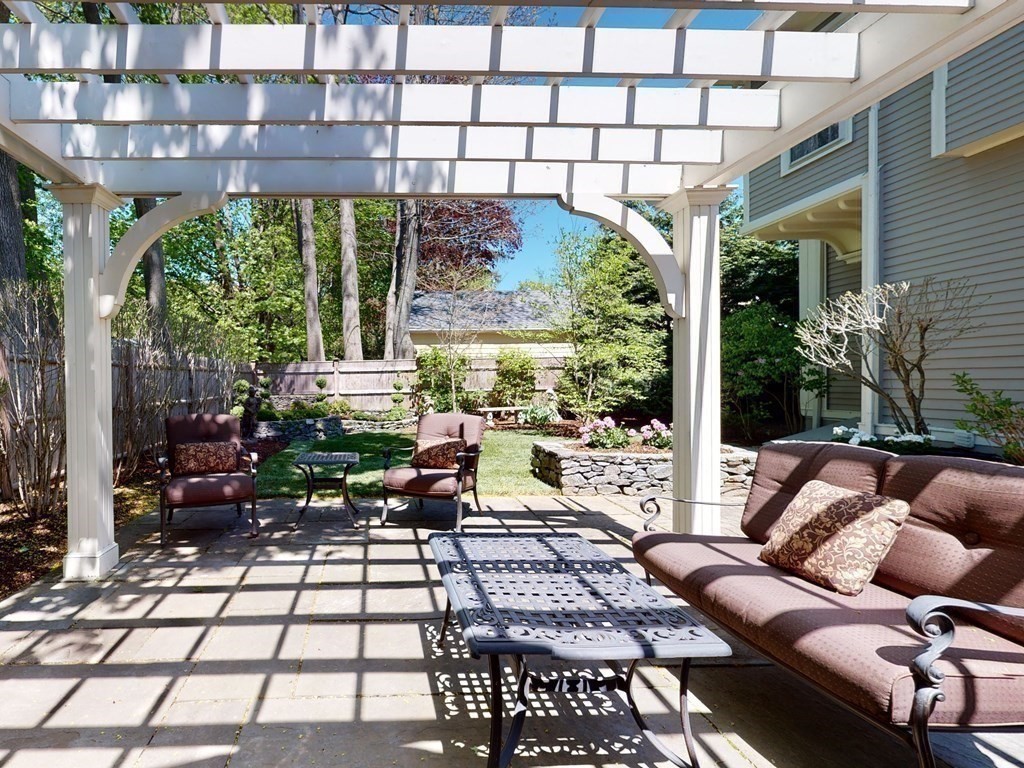 258 Linden Street Waltham, MA 02452 - Photo 40 of 41