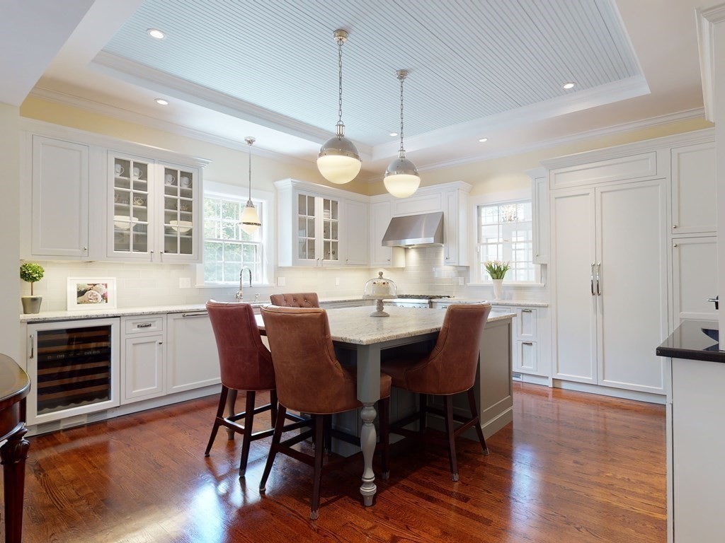 258 Linden Street Waltham, MA 02452 - Photo 5 of 41